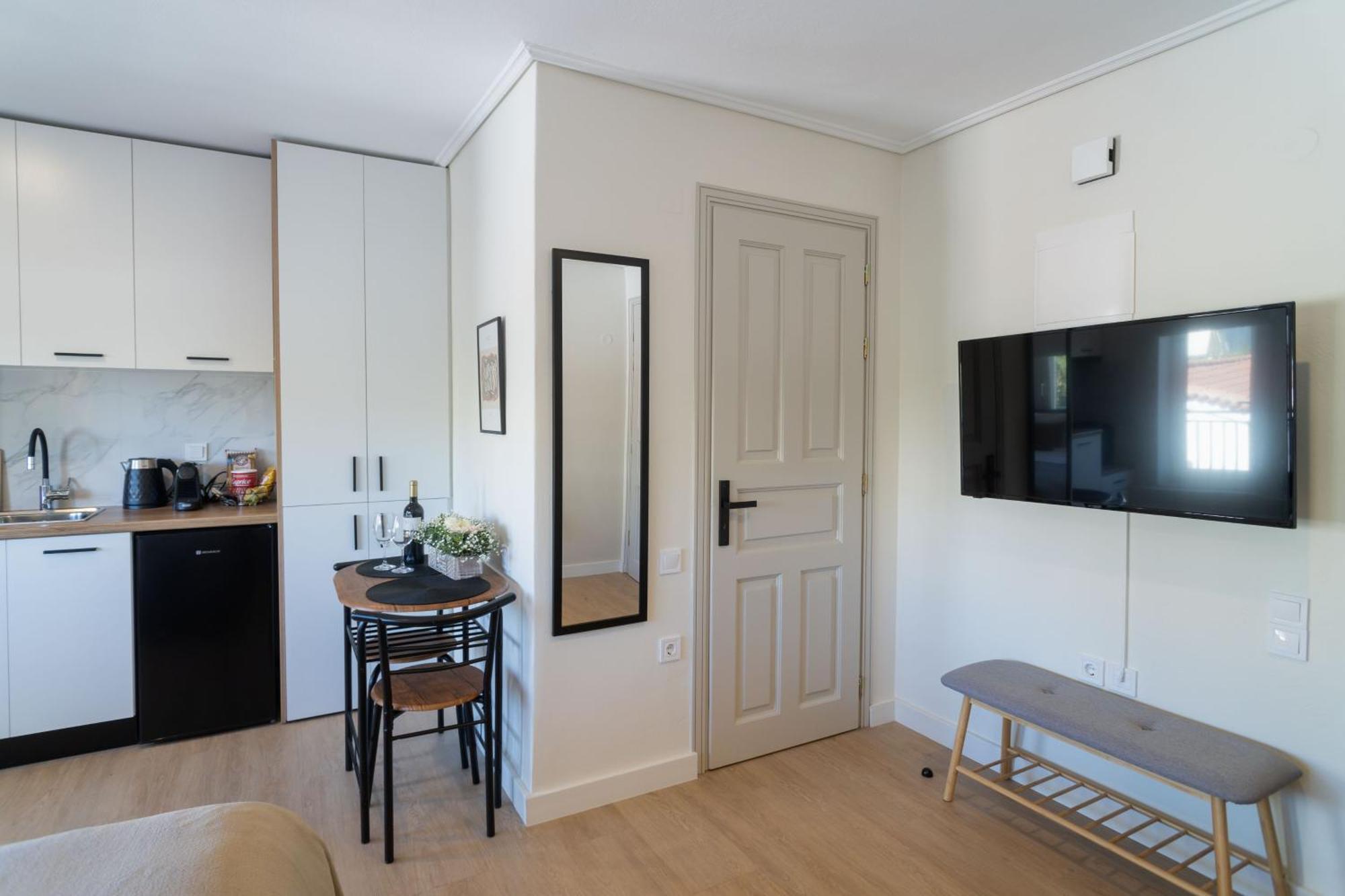 Mad-x 72 Apartment Kalamata